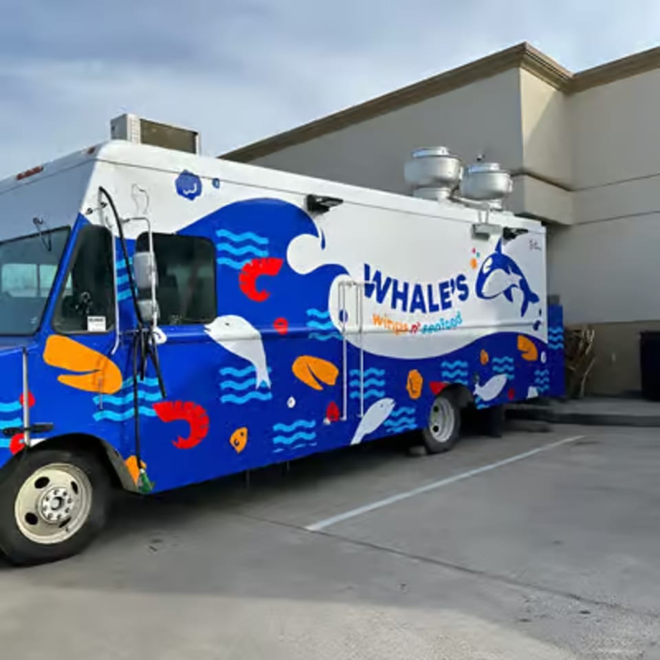 S Main St Houston Food Truck Wings & Seafood
